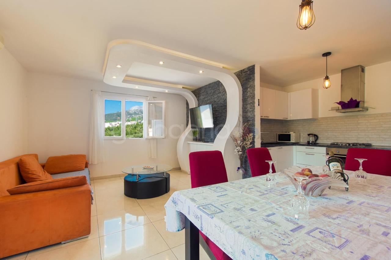 Apartment Vesna With Balcony & Free Parking Makarska Eksteriør bilde