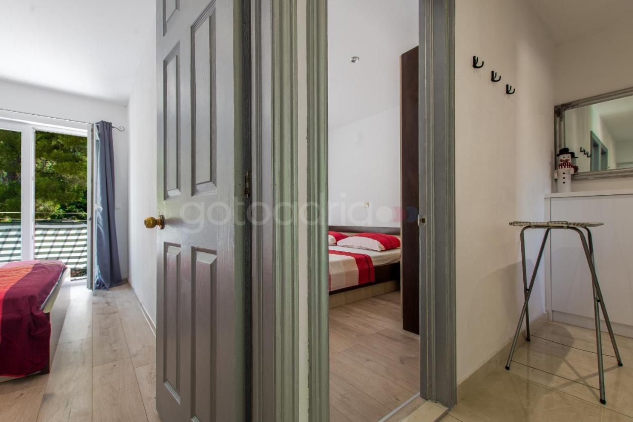 Apartment Vesna With Balcony & Free Parking Makarska Eksteriør bilde